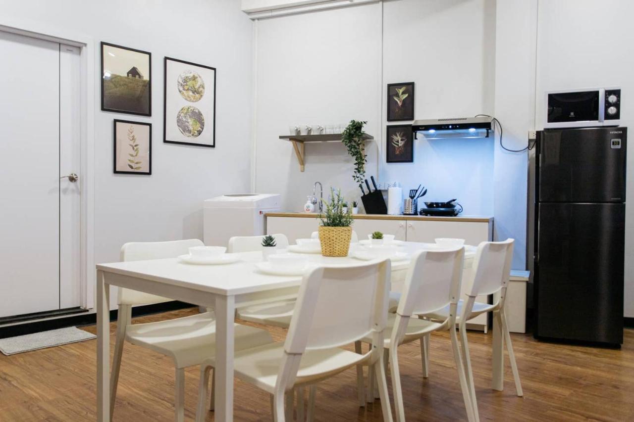 U3 Large 2 Bedroom Full kitchen near BTS Udomsuk Bangkok Eksteriør bilde